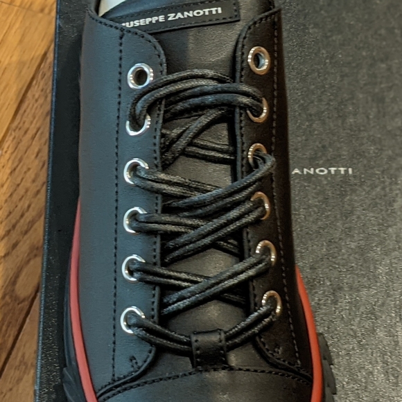 Giuseppe Zanotti Blabber Low-Top Leather Sneakers - Picture 3 of 13